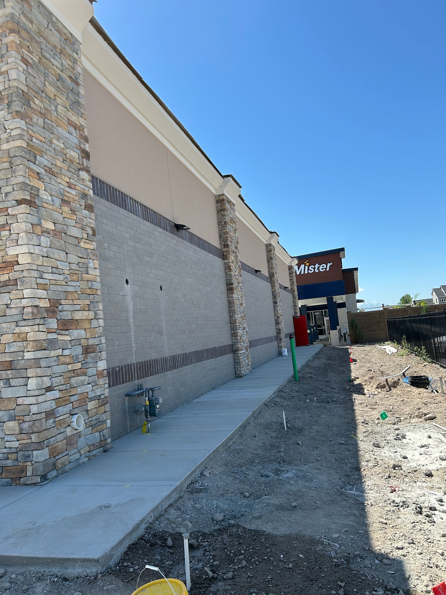 image of mister car wash with stone exeterior finish